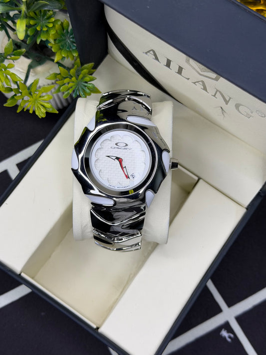 OKLEY STAINLESS STEEL HEAVY WEIGHT WATCH